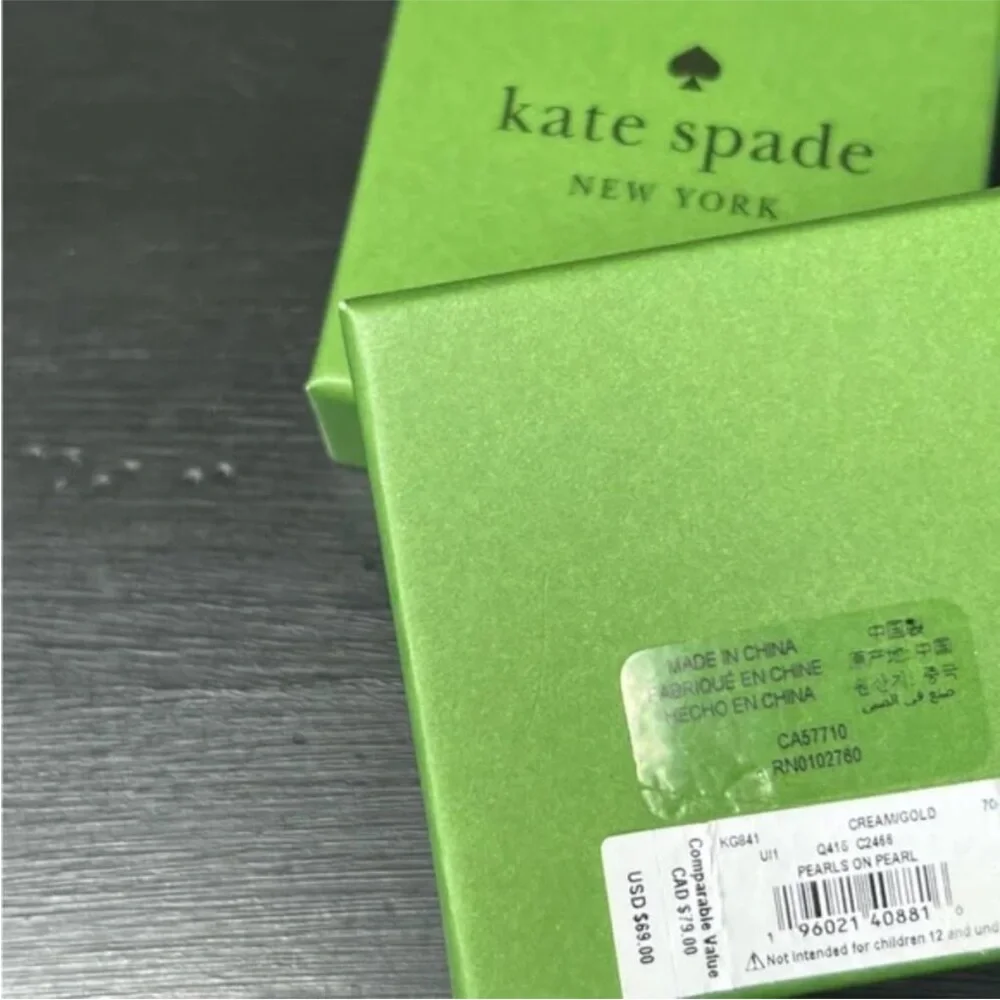 Kate Spade New York Pearls On Pearls Stud Earrings, model KB887